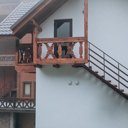 Karpatski Dzherela Yaremche Bagian luar foto