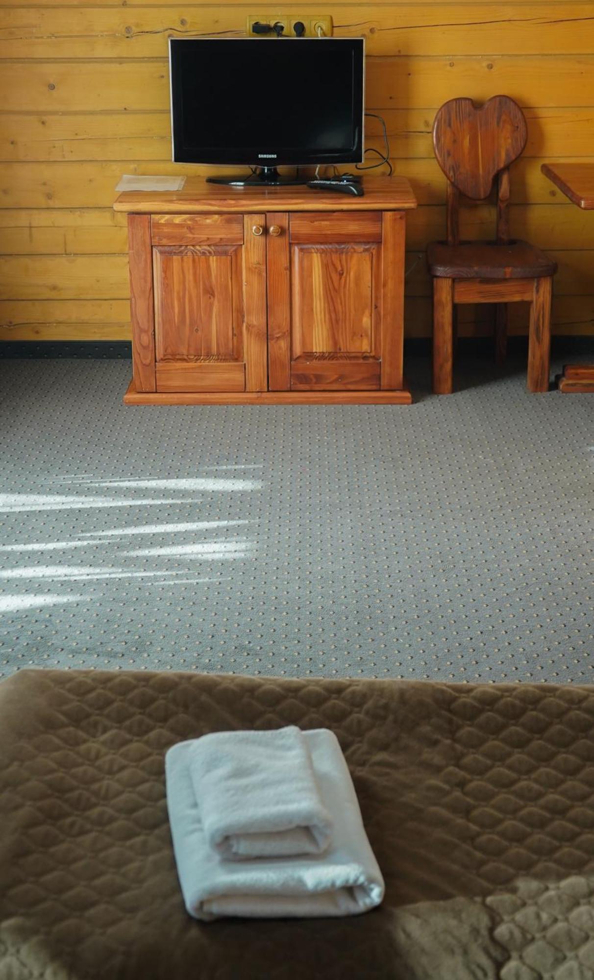 Karpatski Dzherela Yaremche Bagian luar foto